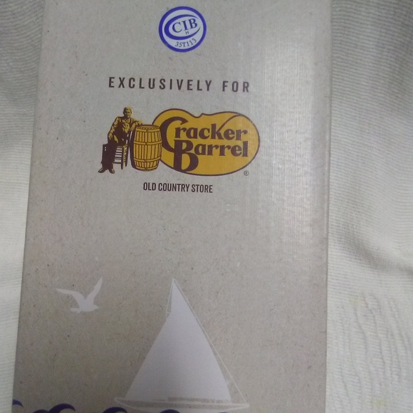 Cracker Barrel Lighthouse *NEW* Salt & Pepper Set! - Picture 3 of 4